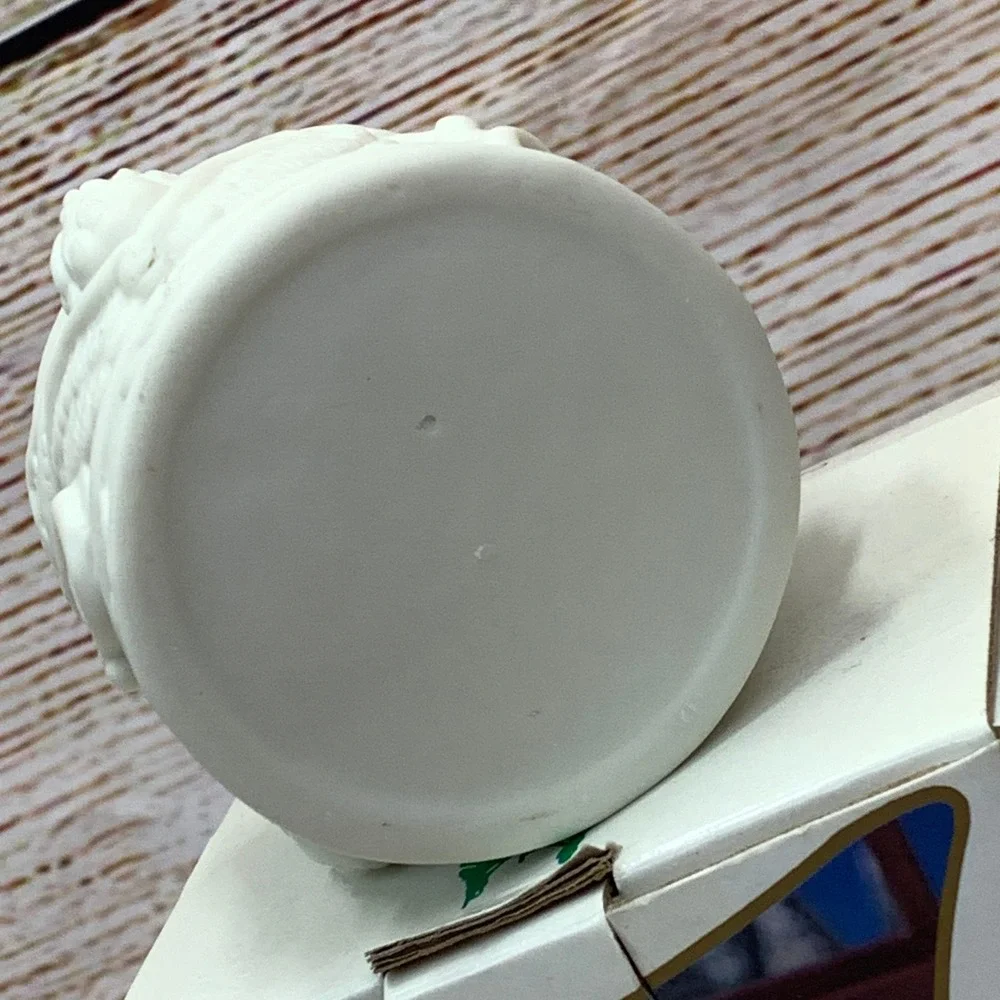 Holiday Expressions Porcelain Jade Chandelier Angel Candle Holder Unused in Box‎